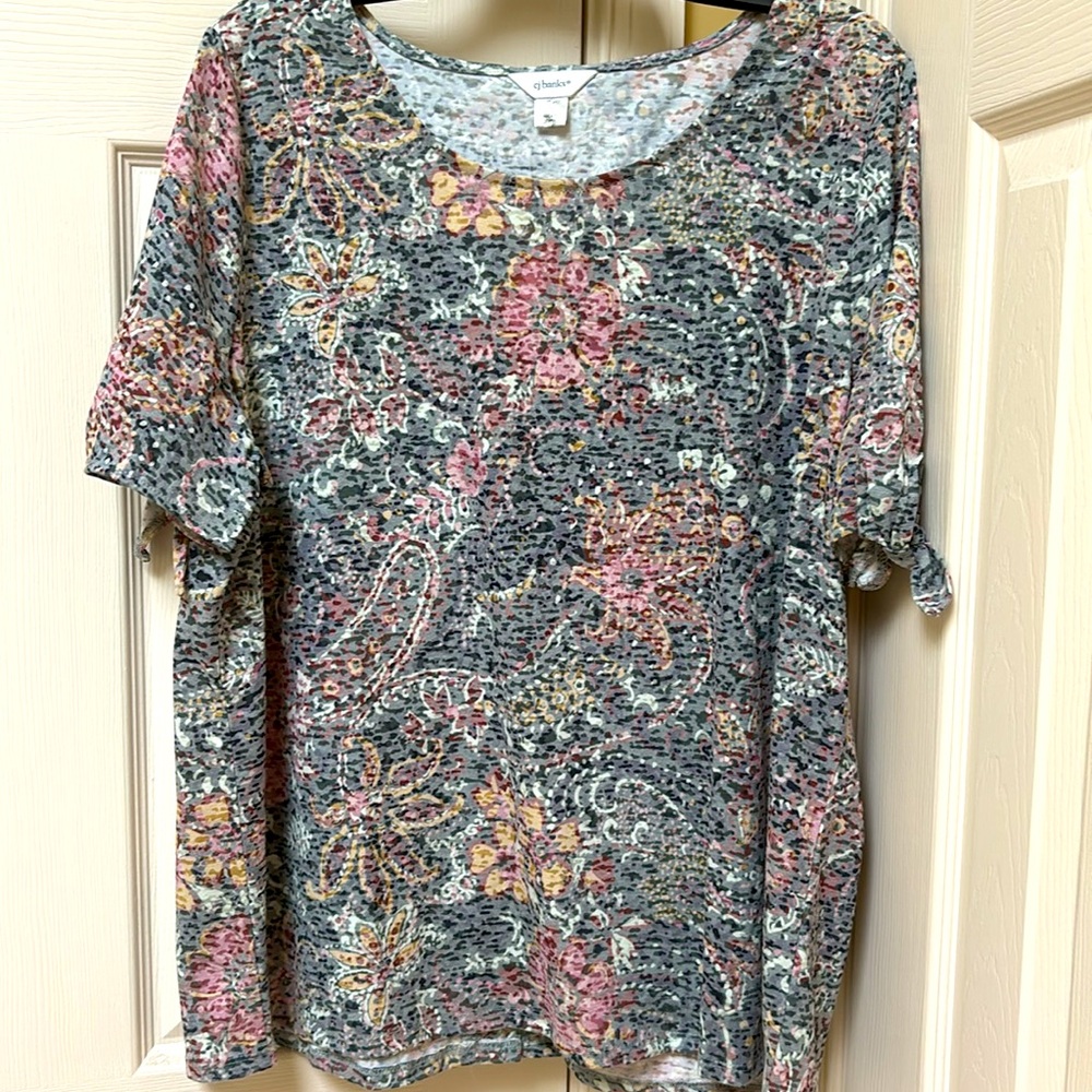 CJ BANKS FLORAL TOP